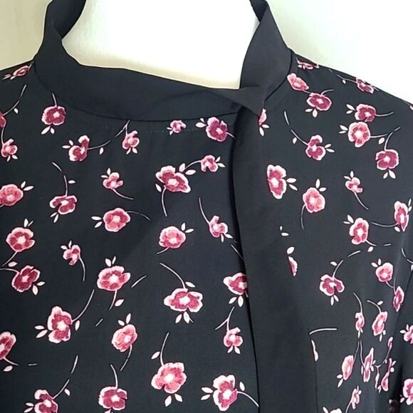 CeCe Black Blouse with Pink Flowers, Black Stand-up Collar, Size XL - Picture 3 of 9